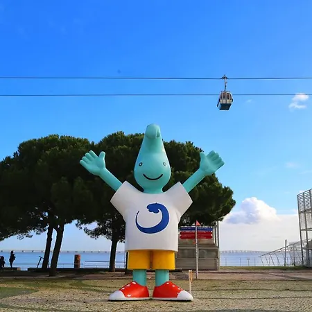 アパート Bom Dia Parque Nacoes Lisboax リスボン