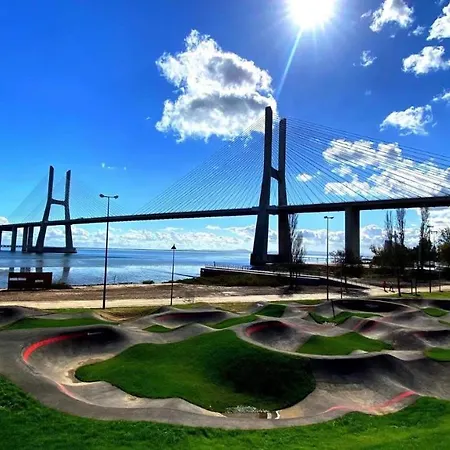 Bom Dia Parque Nacoes Lisboax Лиссабон
