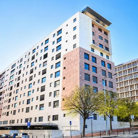 Bom Dia Parque Nacoes Lisboax Apartman Lisboa